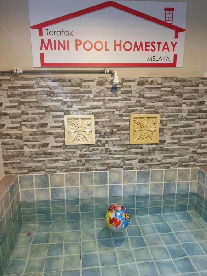 Teratak Mini Pool Homestay Melaka 外观 照片